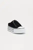 Connor Low Top Platform Sneakers