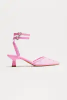 Diya Kitten Heel Pumps
