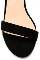 Go With Everything Heels(Black,5.5)