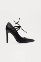 Bowie Pumps