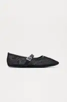 Adley Mesh Flats