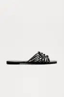 Vesper Slip On Sandals(Black,5.5)