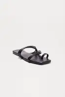Lou Toe Ring Sandals